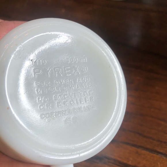 COPY - Vintage Pyrex No. 1410 Milk Glass ** set of 6 ** - Picture 4 of 5